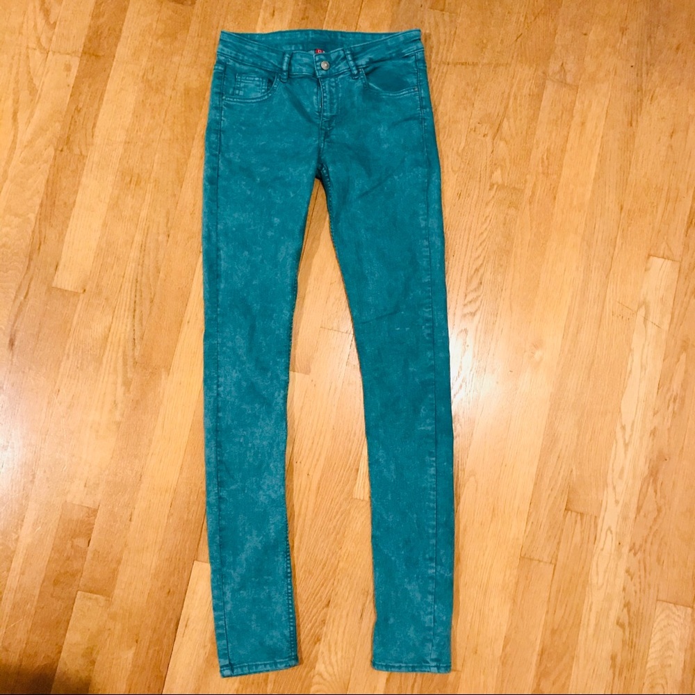 🍁 Turquoise Divided Skinny Jeans